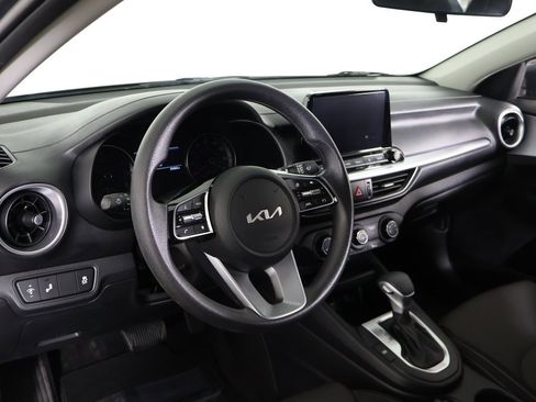 Used 2023 Kia Forte LXS w/ LXS Technology Package image 25