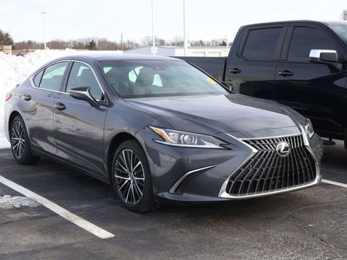 Used 2022 Lexus ES 350 w/ Premium Package image 3