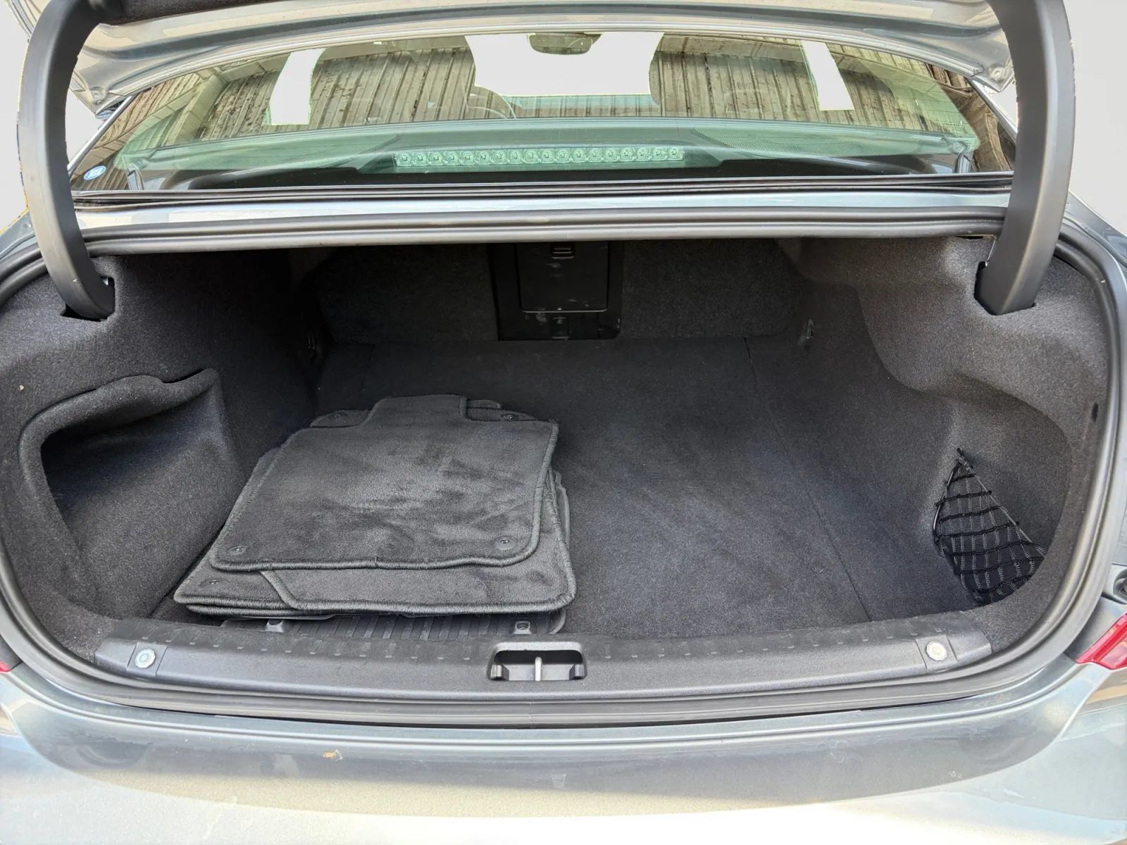 Used 2018 Volvo S90 T5 Momentum w/ Convenience Package FWD image 16