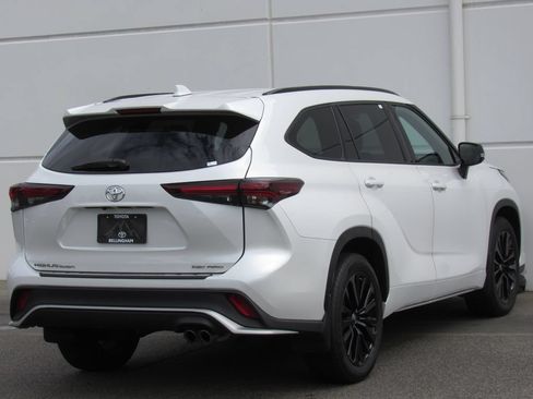Used 2024 Toyota Highlander XSE AWD/4WD image 6
