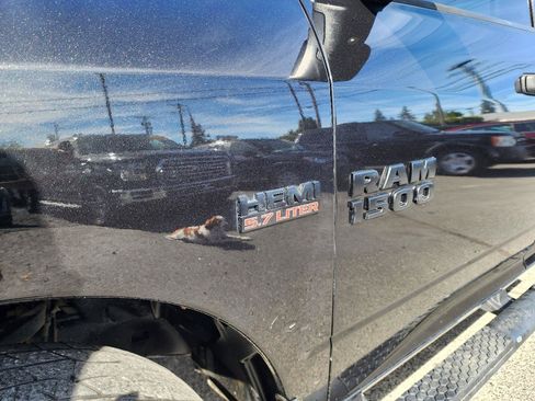 Used 2015 RAM 1500 Express AWD/4WD image 30