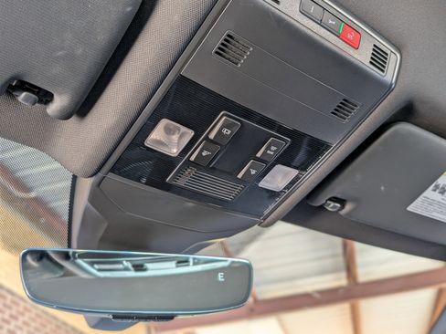 Used 2024 Volkswagen Jetta Sport image 29