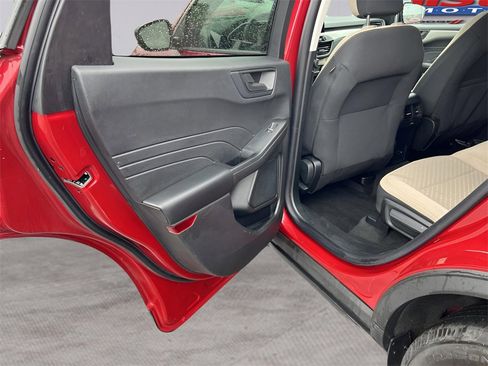 Used 2022 Ford Escape SE w/ Cold Weather Package image 26
