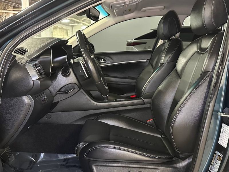 Used 2023 Genesis G70 2.0T AWD/4WD image 19