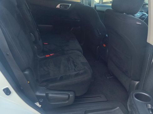 Used 2016 Nissan Pathfinder SV FWD image 38
