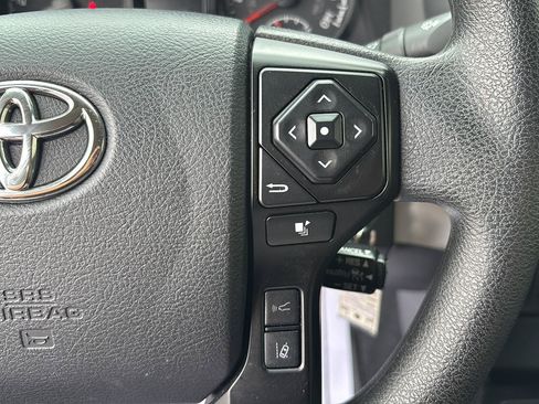 Used 2023 Toyota Tacoma SR AWD/4WD image 13