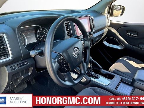 Used 2022 Nissan Frontier SV RWD image 17