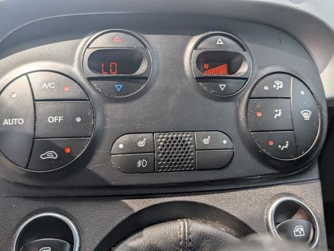 Used 2014 FIAT 500 GQ Edition w/ Comfort/Convenience Group FWD image 15