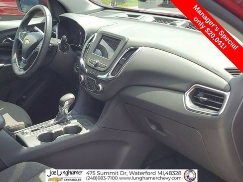 Certified 2024 Chevrolet Equinox LT w/ LPO, Floor Liner Package FWD image 29