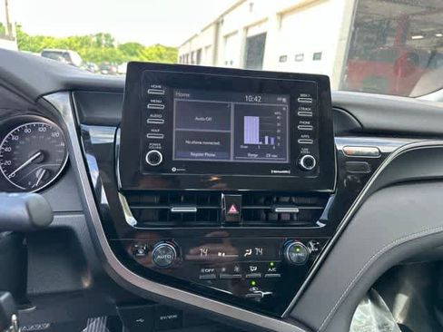 Used 2023 Toyota Camry SE FWD image 8