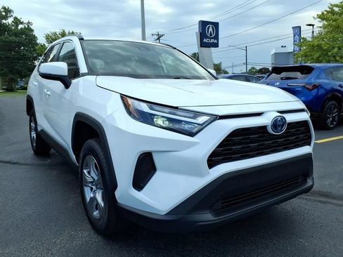 Used 2024 Toyota RAV4 XLE AWD/4WD image 25