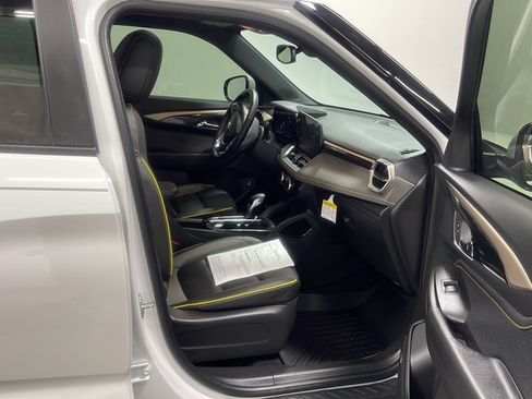 Used 2025 Chevrolet TrailBlazer ACTIV w/ Convenience Package AWD/4WD image 23