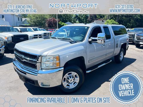Used 2010 Chevrolet Silverado 2500 LT w/ Interior Plus Package AWD/4WD image 1