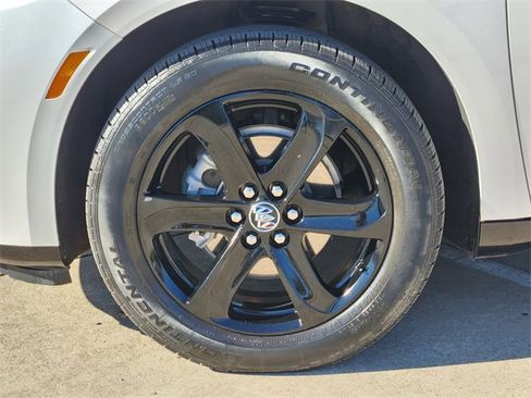 Used 2023 Buick Enclave Essence w/ Sport Touring Edition image 10