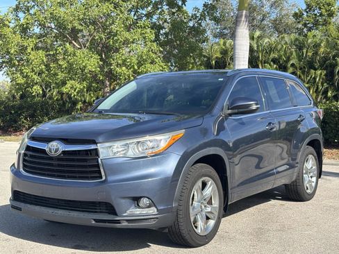 Used 2016 Toyota Highlander Limited Platinum image 2