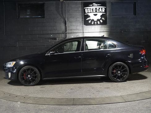 Used 2012 Volkswagen Jetta GLI image 2