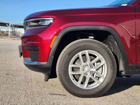 New 2025 Jeep Grand Cherokee L Laredo AWD/4WD image 5