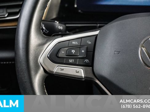 Used 2025 Volkswagen Atlas SE FWD image 28