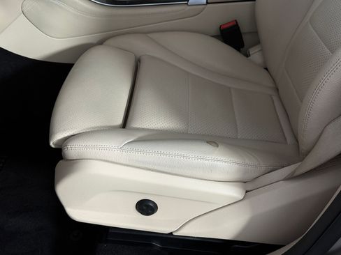 Used 2021 Mercedes-Benz GLC 300 4MATIC image 13