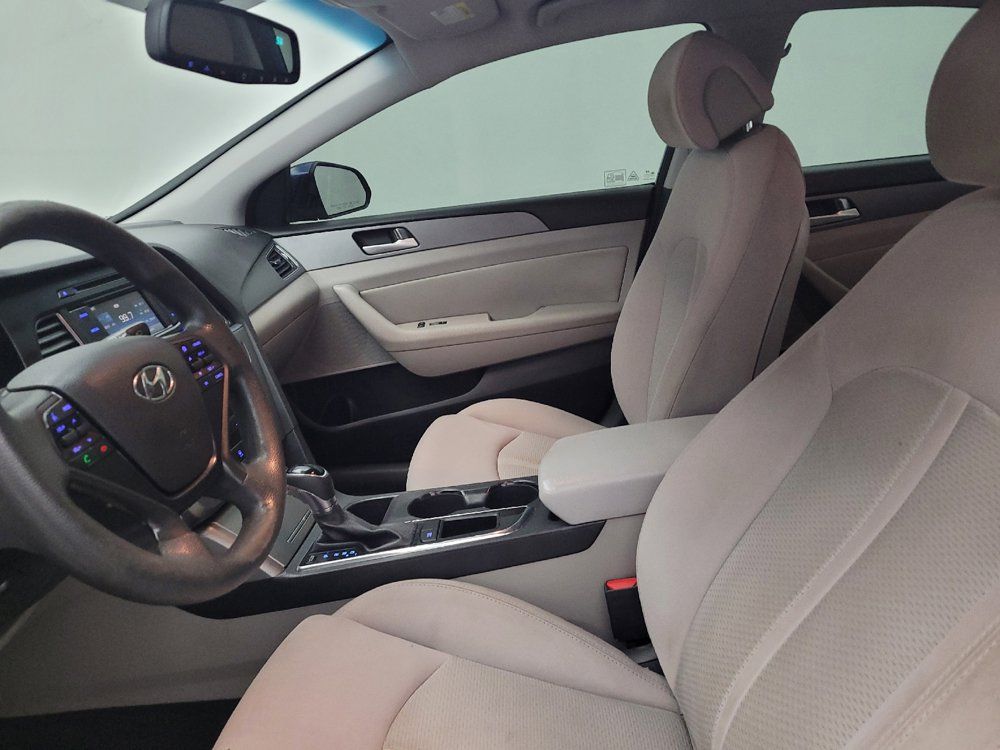 Used 2015 Hyundai Sonata SE w/ Option Group 09 FWD image 17