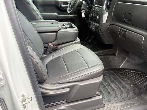 Used 2021 Chevrolet Silverado 1500 W/T AWD/4WD image 13