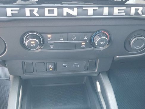 Used 2026 Nissan Frontier SV w/ Tow Package RWD image 16