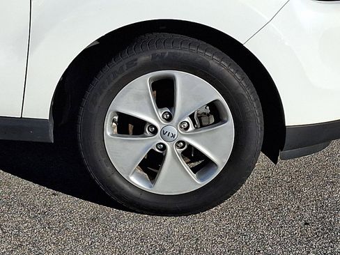 Used 2016 Kia Soul image 8