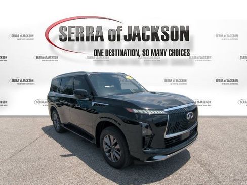 Used 2025 INFINITI QX80 Pure w/ Cargo Package AWD/4WD image 2