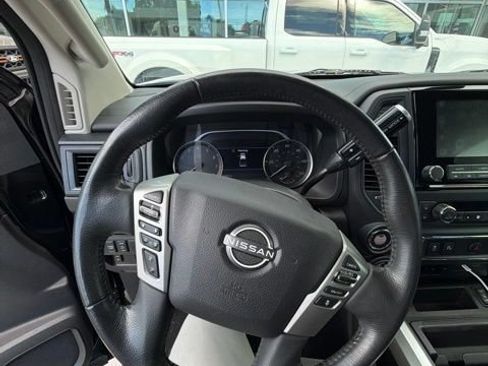 Used 2023 Nissan Titan SV w/ SV Convenience Package AWD/4WD image 10