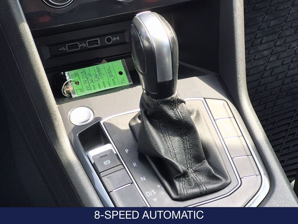 Used 2020 Volkswagen Tiguan SE w/ Panoramic Sunroof Package AWD/4WD image 28
