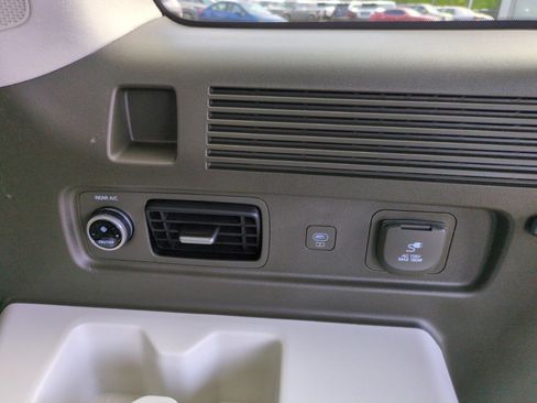 Used 2024 Hyundai Santa Fe Calligraphy image 44