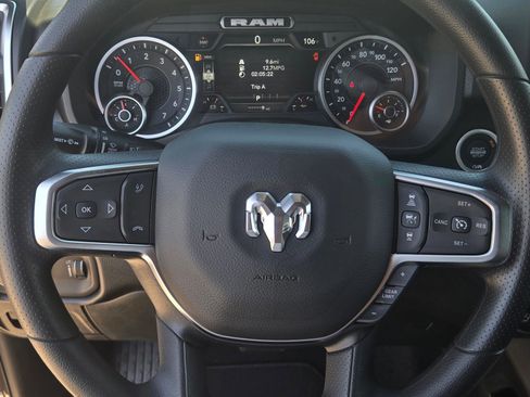 New 2026 RAM 1500 Express AWD/4WD image 18