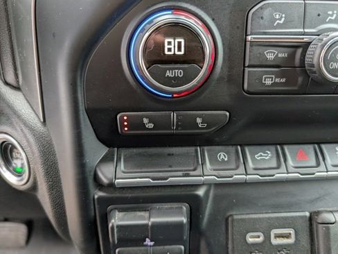 Used 2019 Chevrolet Silverado 1500 LT image 4