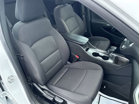 Used 2024 Chevrolet Malibu LT image 21