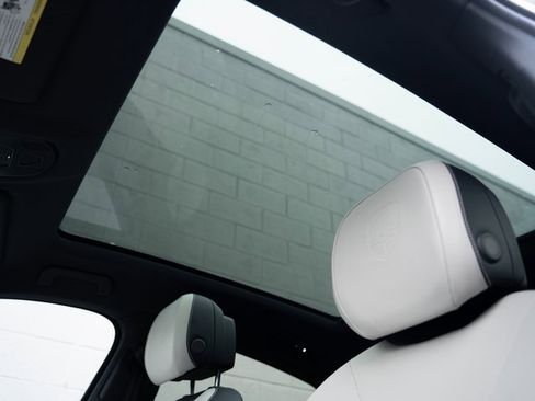 Certified 2025 Porsche Cayenne Coupe image 30