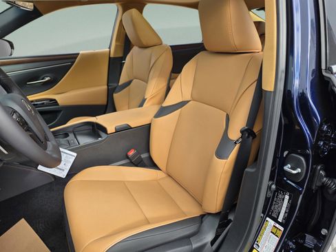 New 2025 Lexus ES 350 w/ Premium Package image 12