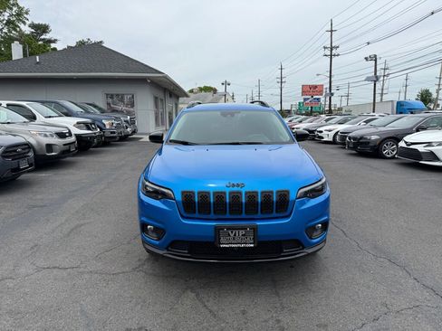 Used 2023 Jeep Cherokee Altitude Lux image 2