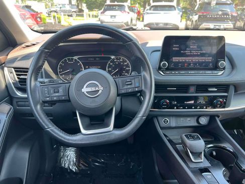 Used 2023 Nissan Rogue SV w/ SV Premium B Package AWD/4WD image 24