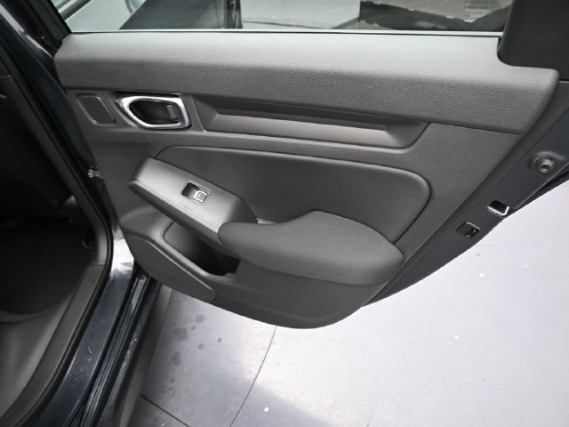 Certified 2025 Honda Civic Sport image 32