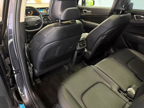 Used 2026 Kia Sportage EX w/ EX Panorama Roof Package FWD image 18