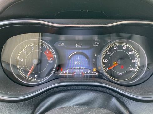 Used 2021 Jeep Cherokee Trailhawk w/ Sun & Sound Group AWD/4WD image 7