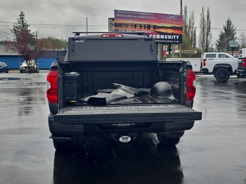 Used 2015 Toyota Tundra Limited w/ Limited Premium Package AWD/4WD image 9