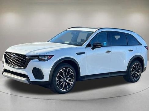 Used 2025 MAZDA CX-70 Plug-In Hybrid w/ Premium Pkg image 2