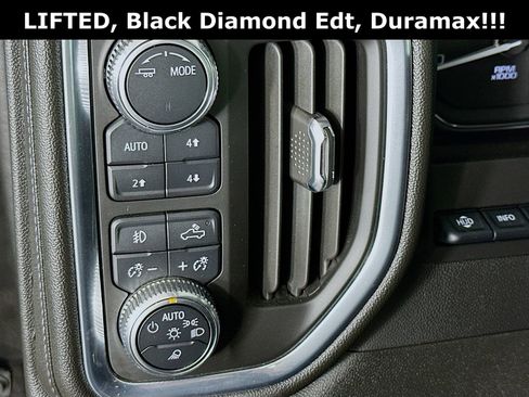 Used 2023 GMC Sierra 3500 Denali w/ Denali Black Diamond Edition image 13