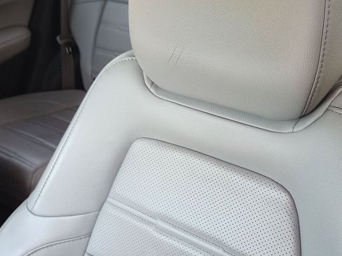 Used 2017 Honda CR-V Touring image 14
