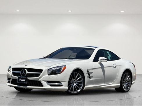 Used 2016 Mercedes-Benz SL 550 image 2