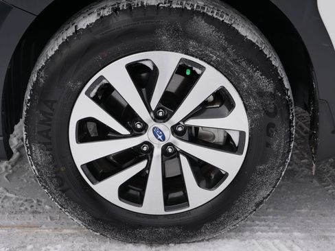 Used 2025 Subaru Outback Premium image 15