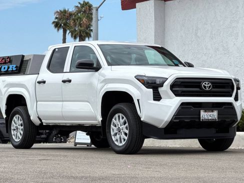 Used 2024 Toyota Tacoma SR RWD image 1