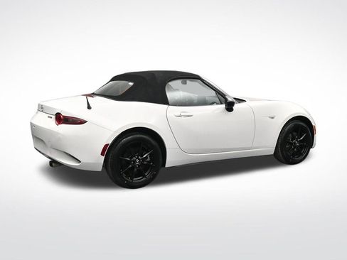 Used 2020 MAZDA MX-5 Miata Sport image 3