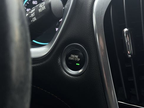 Used 2019 Chevrolet Traverse LT w/ LT Premium Package image 17